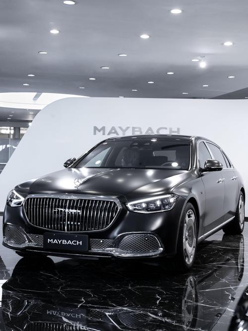 成都15岚图汽车的售后服务让用户无忧出行，迈巴赫未来的豪华车趋势