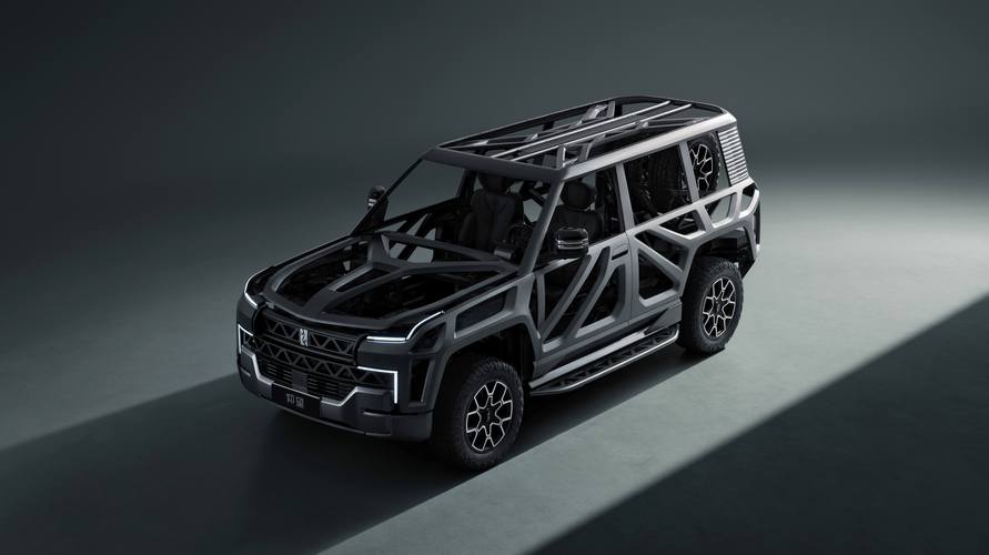 成都15仰望U8硬派越野的科技魅力，国能汽车对传统燃油车市场的冲击